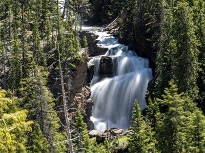 MTsu23-2-Beartooth-Pass-waterfall