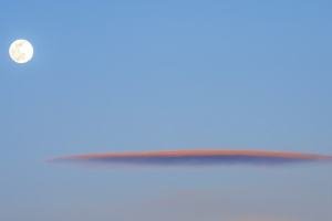 IDw21-230-Moon-and-Lenticular-Cloud
