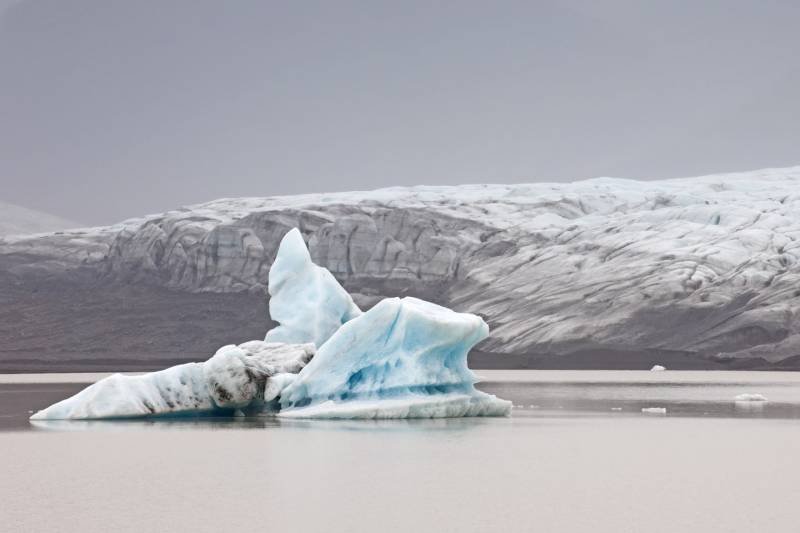 Small Iceberg, Jokulsarlon, Iceland - ILsp102
