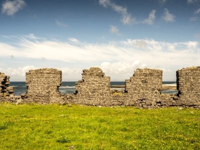 IRsp43-2022-Ruin-on-the-Low-Road-Inis-Mor-Aran-Islands-Ireland