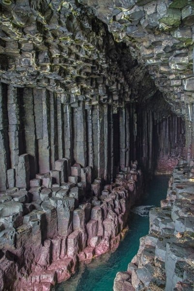 STLsu74-Fingal's Cave-Interior with Basalt Columns