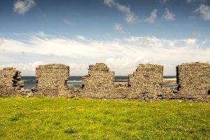 IRsp43-2022-Ruin-on-the-Low-Road-Inis-Mor-Aran-Islands-Ireland