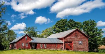 QuiltKF40-RedWhite-Barn-wk-sized