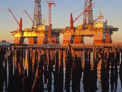 Drilling Rig in Dry Dock, Portland, ME - POARsu1