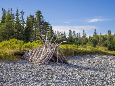 DEsu26-3-Beach-House-at-Cove-Lubec-ME-B0002268-wk-copy