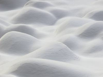 WI14 Rapid Stream Snow Mounds