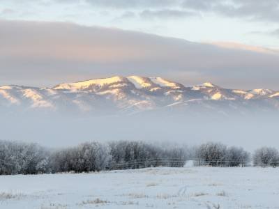 1_IDw19-9-Big-Hole-Mountains-Early-Morning